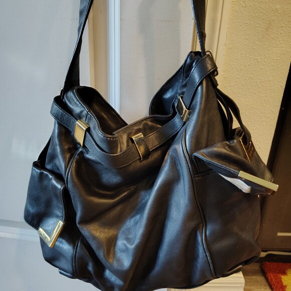 MICHAEL KORS Black Smooth Leather Hobo Shoulder Bag w/ Gold Hardware - Picture 4 of 11